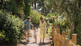 Famille en vacances dans le Sud-Ouest