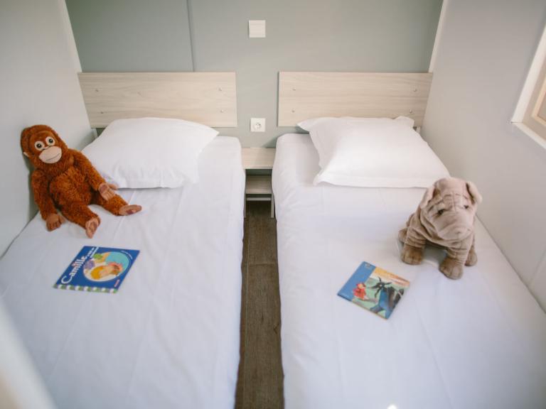 mobil-home cosy chambre 2 lits